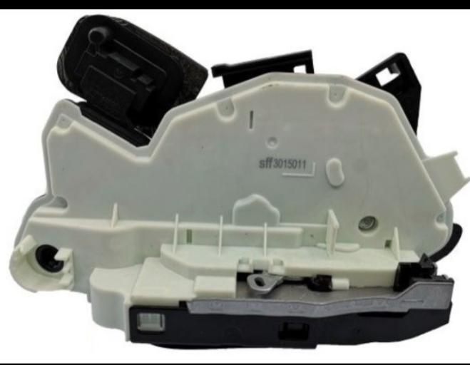 Polo 6 Front Door Lock - Right