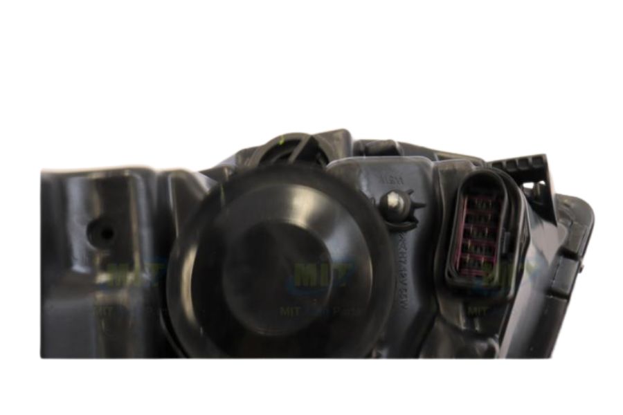 Vivo Headlamp (Manual) - Right - Hatchback 2018+