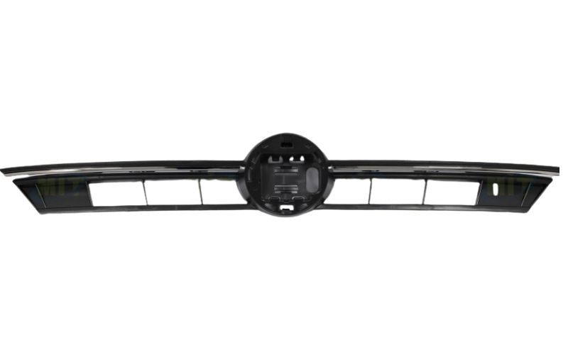 Polo 8 Grille + Chrome Moulding (Open Vent - Automatic Transmission) 2022-